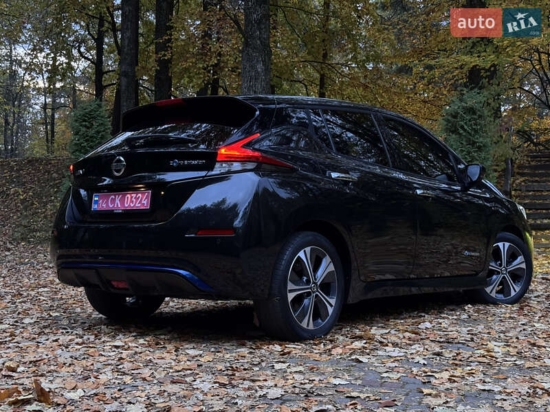 Хэтчбек Nissan Leaf 2018 в Дрогобыче