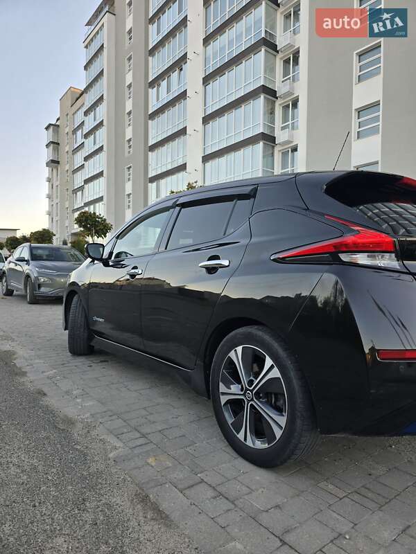 Хэтчбек Nissan Leaf 2018 в Трускавце