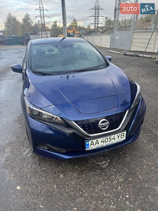 Хэтчбек Nissan Leaf 2020 в Киеве