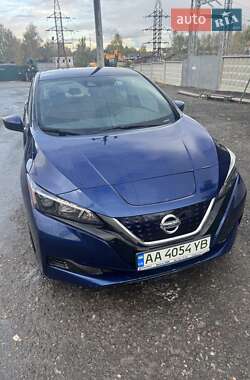 Хэтчбек Nissan Leaf 2020 в 