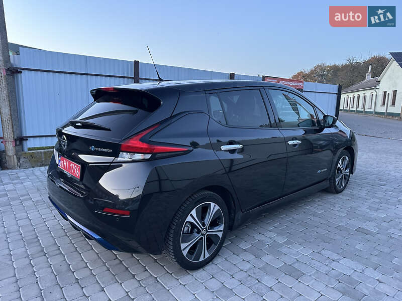 Хэтчбек Nissan Leaf 2018 в Сокале
