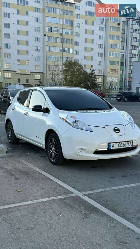 Хэтчбек Nissan Leaf 2015 в Ивано-Франковске