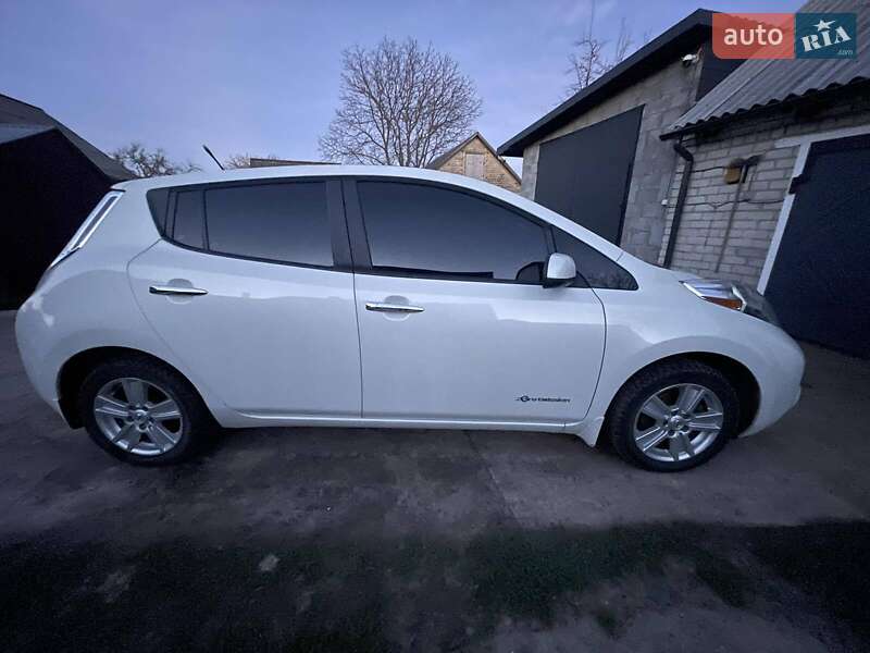 Хетчбек Nissan Leaf 2013 в Нововолинську фото 12 Хетчбек Nissan Leaf 2013 в Нововолинську