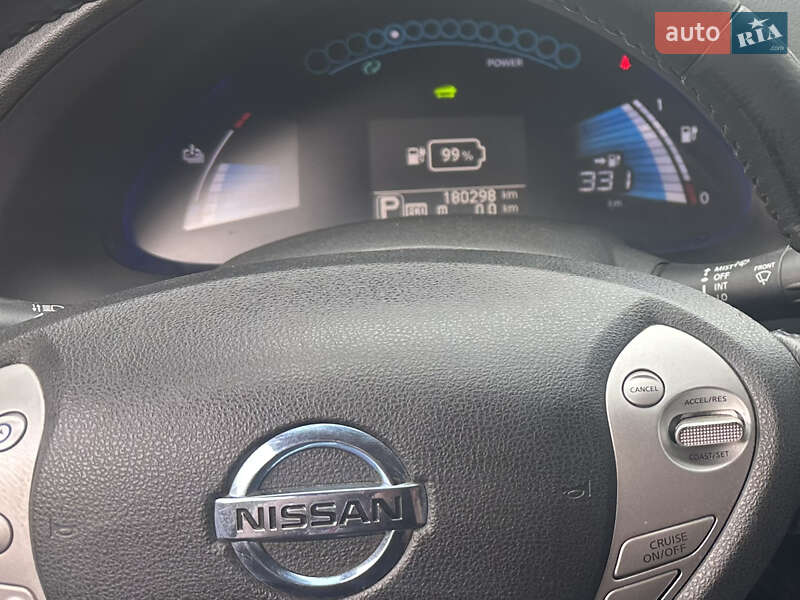 Хэтчбек Nissan Leaf 2013 в Самборе