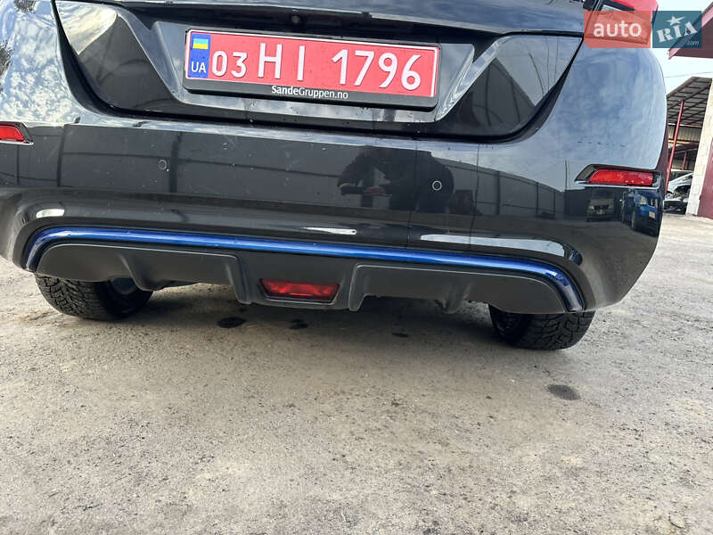 Хэтчбек Nissan Leaf 2018 в Сокале