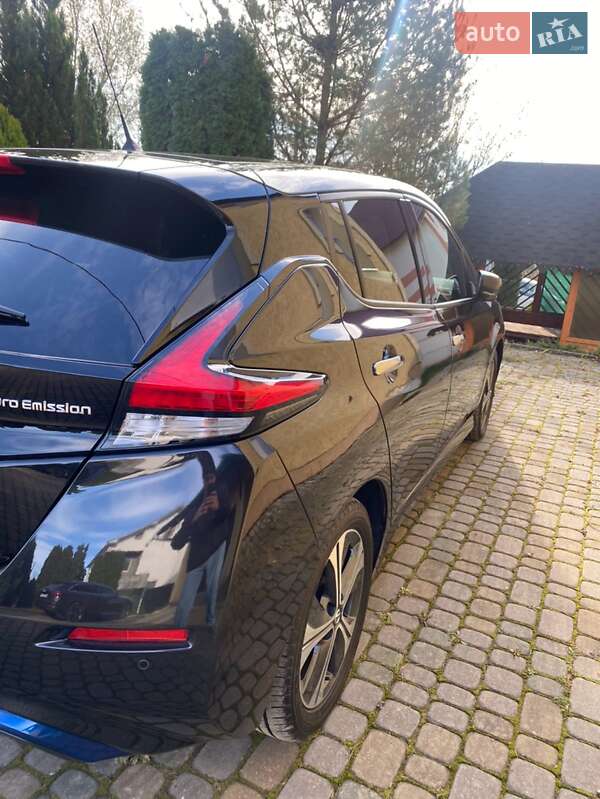 Хетчбек Nissan Leaf 2018 в Дрогобичі