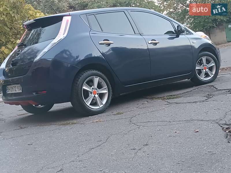 Хэтчбек Nissan Leaf 2017 в Одессе