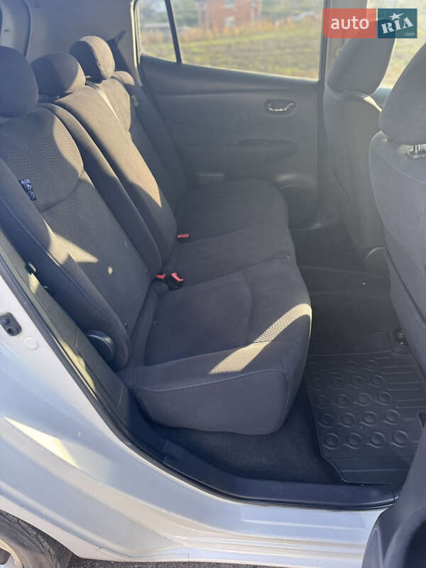 Хэтчбек Nissan Leaf 2013 в Ровно фото 17 Хэтчбек Nissan Leaf 2013 в Ровно