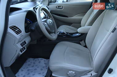 Хэтчбек Nissan Leaf 2011 в 