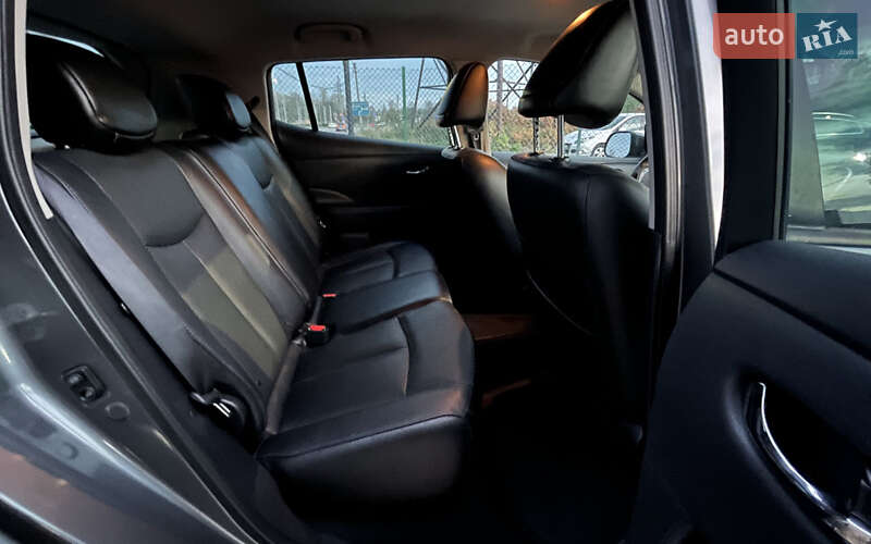 Хэтчбек Nissan Leaf 2014 в Стрые