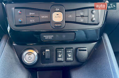 Хэтчбек Nissan Leaf 2018 в 