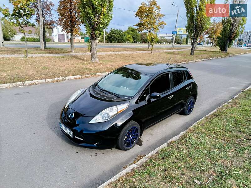 Хетчбек Nissan Leaf 2013 в Харкові фото 11 Хетчбек Nissan Leaf 2013 в Харкові