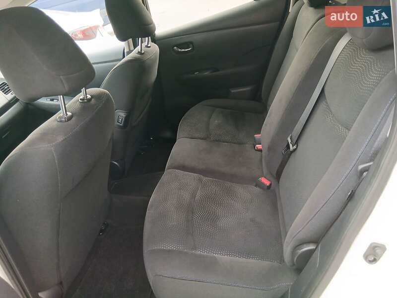 Хетчбек Nissan Leaf 2015 в Києві