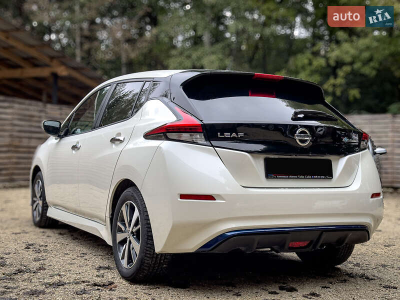 Хетчбек Nissan Leaf 2021 в Бродах