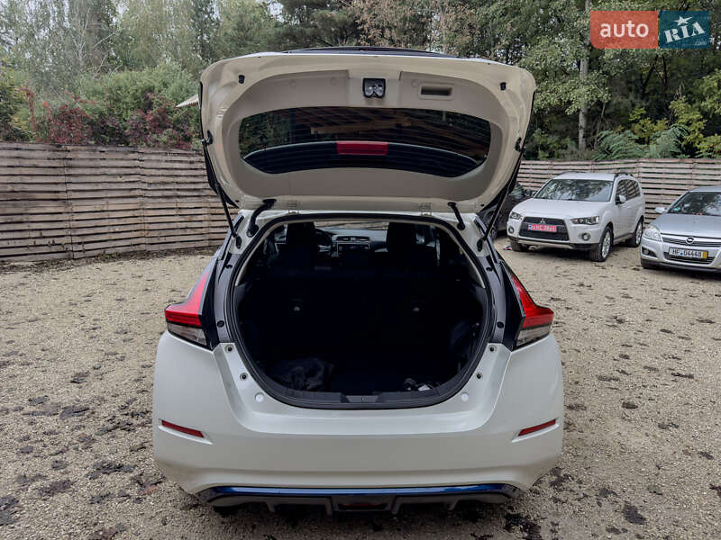 Хетчбек Nissan Leaf 2021 в Бродах