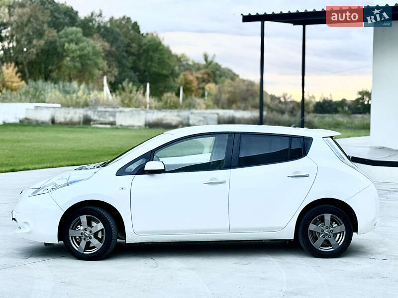 Хэтчбек Nissan Leaf 2014 в Луцке
