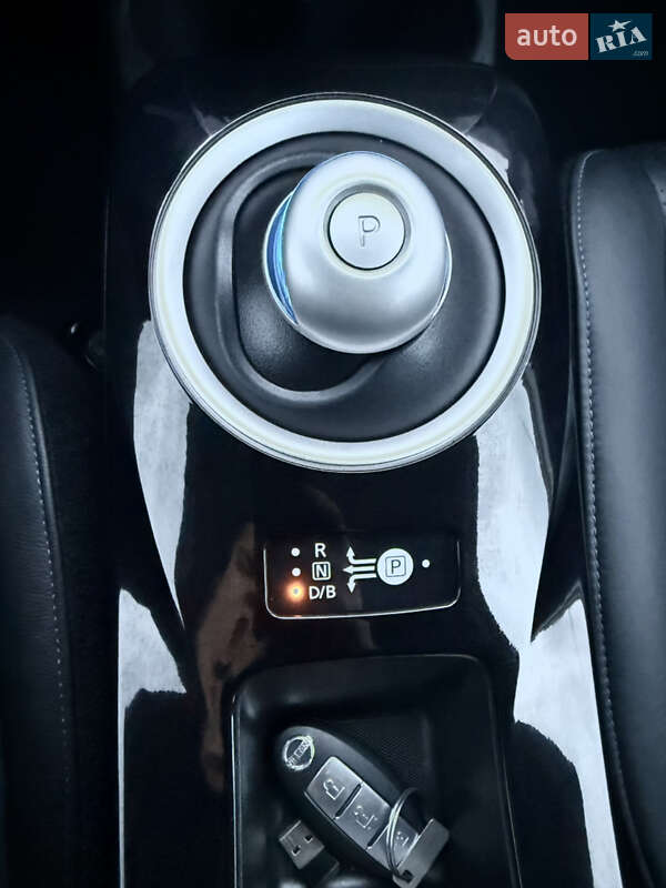 Хэтчбек Nissan Leaf 2014 в Луцке