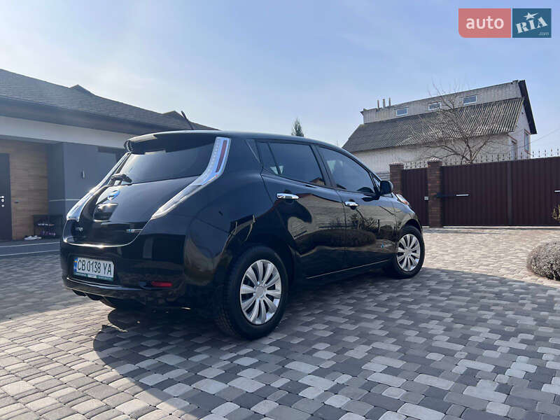 Хетчбек Nissan Leaf 2013 в Чернігові