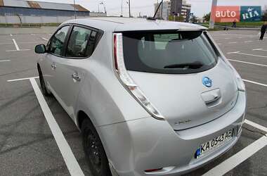 Хэтчбек Nissan Leaf 2016 в 