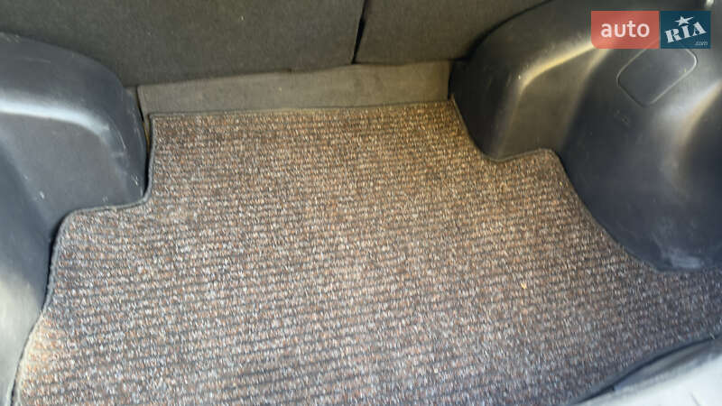 Хэтчбек Nissan Leaf 2013 в Каменец-Подольском фото 12 Хэтчбек Nissan Leaf 2013 в Каменец-Подольском