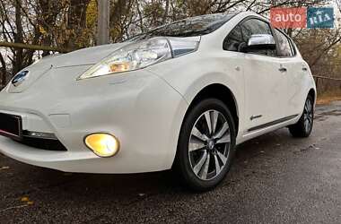 Хэтчбек Nissan Leaf 2013 в Днепре