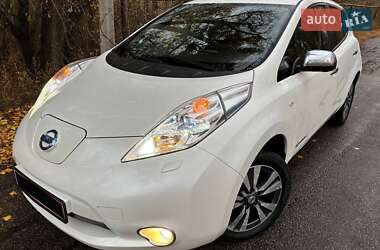 Хэтчбек Nissan Leaf 2013 в Днепре