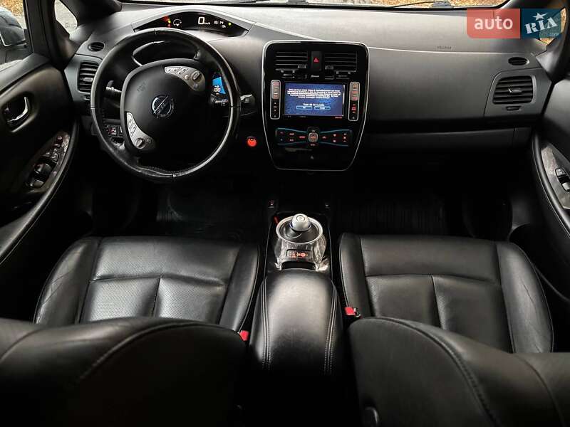Хэтчбек Nissan Leaf 2013 в Днепре
