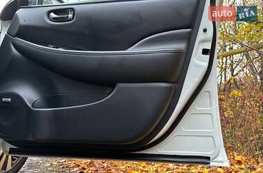 Хэтчбек Nissan Leaf 2013 в Днепре