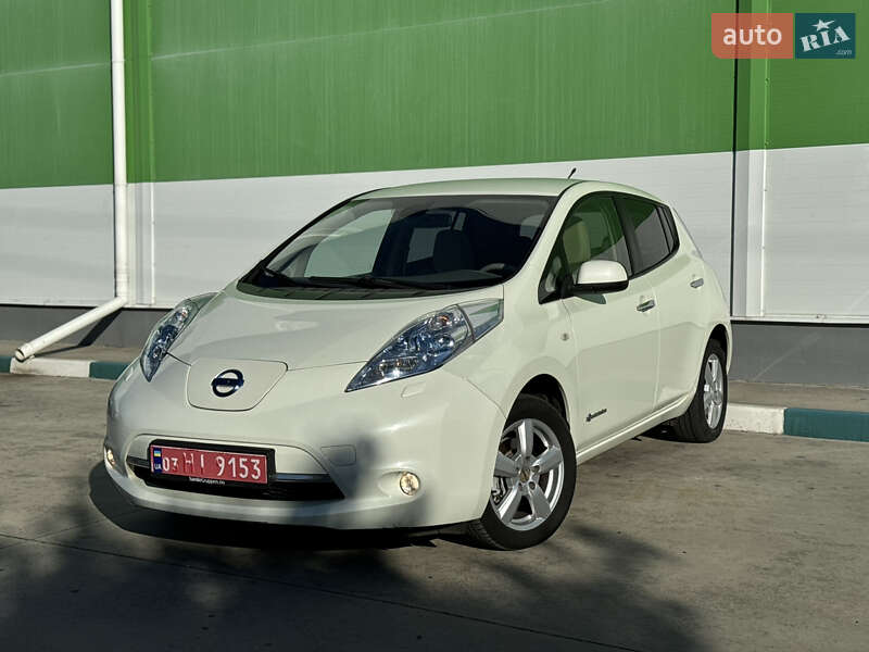 Хэтчбек Nissan Leaf 2012 в Александрие