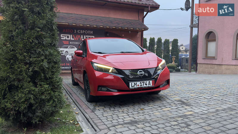 Хэтчбек Nissan Leaf 2023 в Сваляве