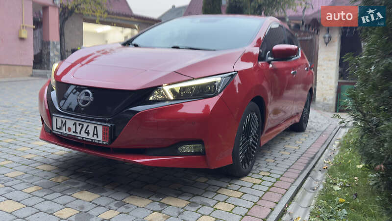 Хэтчбек Nissan Leaf 2023 в Сваляве