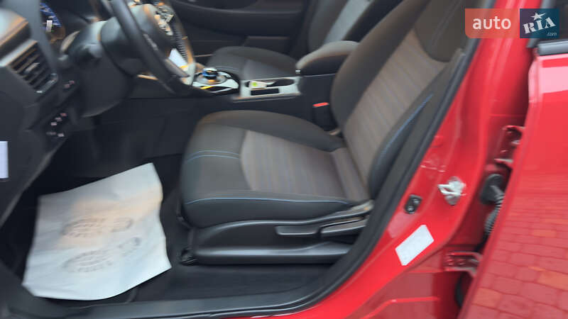 Хэтчбек Nissan Leaf 2023 в Сваляве