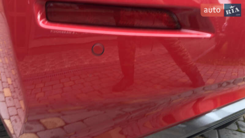 Хэтчбек Nissan Leaf 2023 в Сваляве