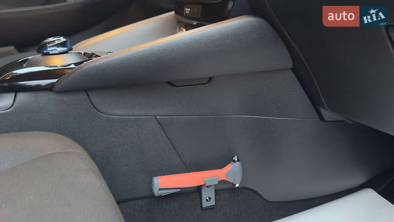 Хэтчбек Nissan Leaf 2023 в Сваляве