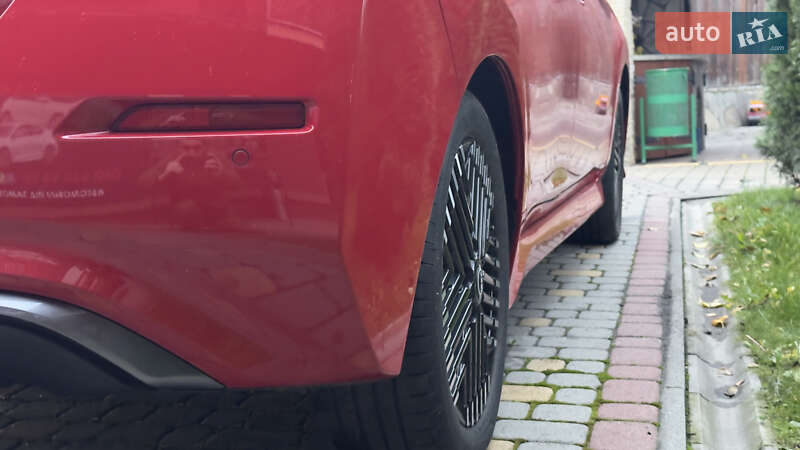 Хэтчбек Nissan Leaf 2023 в Сваляве