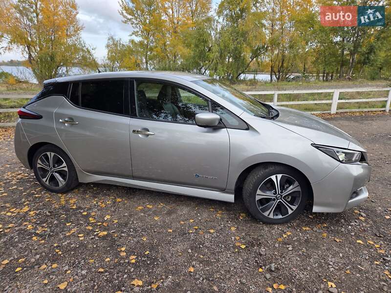 Хэтчбек Nissan Leaf 2019 в Черкассах фото 2 Хэтчбек Nissan Leaf 2019 в Черкассах