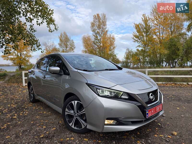 Хэтчбек Nissan Leaf 2019 в Черкассах фото Хэтчбек Nissan Leaf 2019 в Черкассах