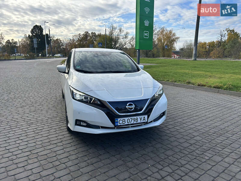 Хэтчбек Nissan Leaf 2020 в Киеве