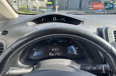 Хетчбек Nissan Leaf 2015 в 