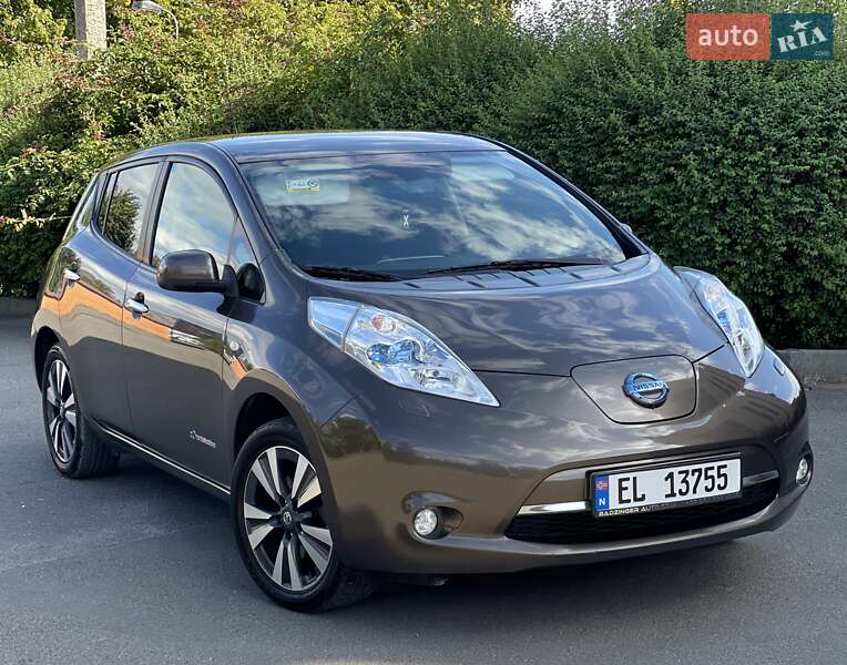 Хэтчбек Nissan Leaf 2016 в Тернополе