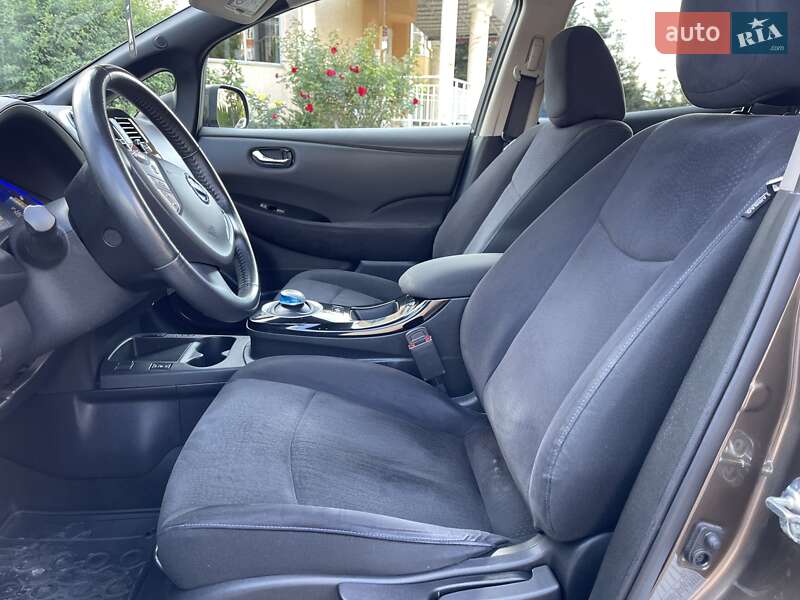 Хэтчбек Nissan Leaf 2016 в Тернополе