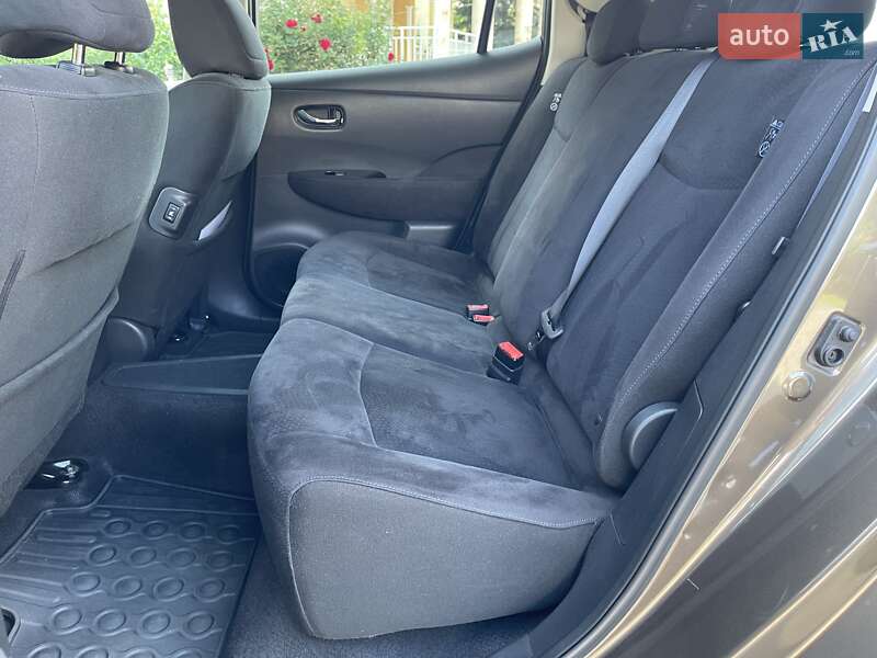 Хэтчбек Nissan Leaf 2016 в Тернополе