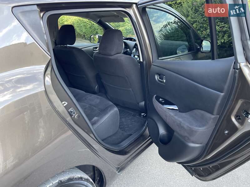Хэтчбек Nissan Leaf 2016 в Тернополе