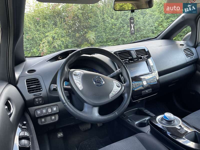 Хэтчбек Nissan Leaf 2016 в Тернополе