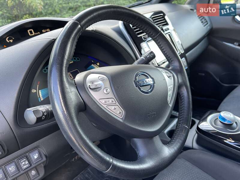 Хэтчбек Nissan Leaf 2016 в Тернополе