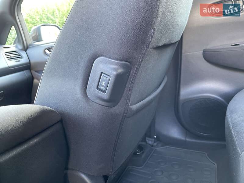 Хэтчбек Nissan Leaf 2016 в Тернополе