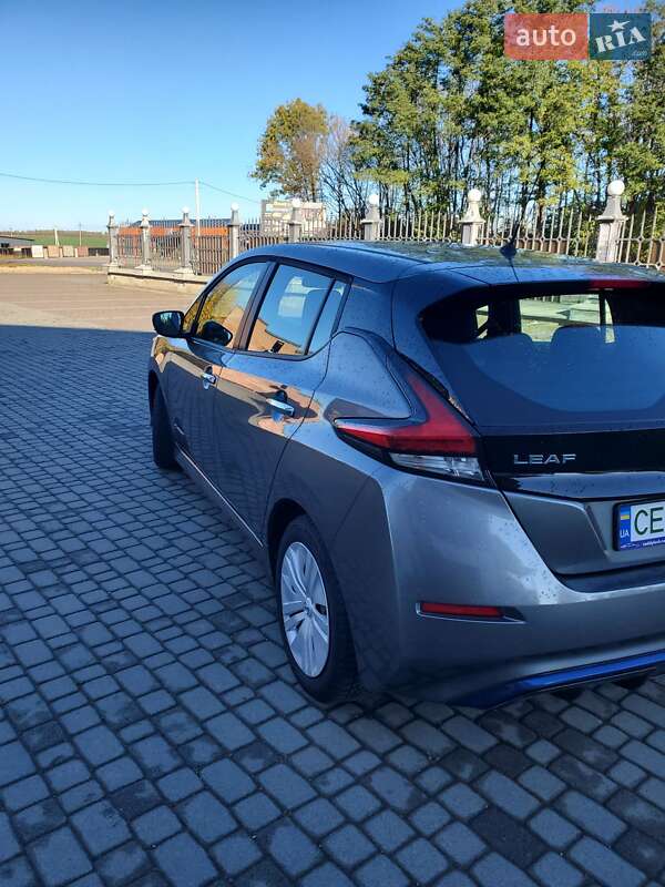 Хэтчбек Nissan Leaf 2019 в Снятине