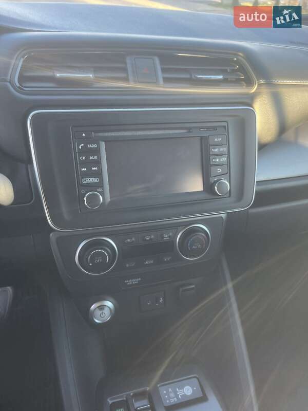 Хэтчбек Nissan Leaf 2019 в Снятине