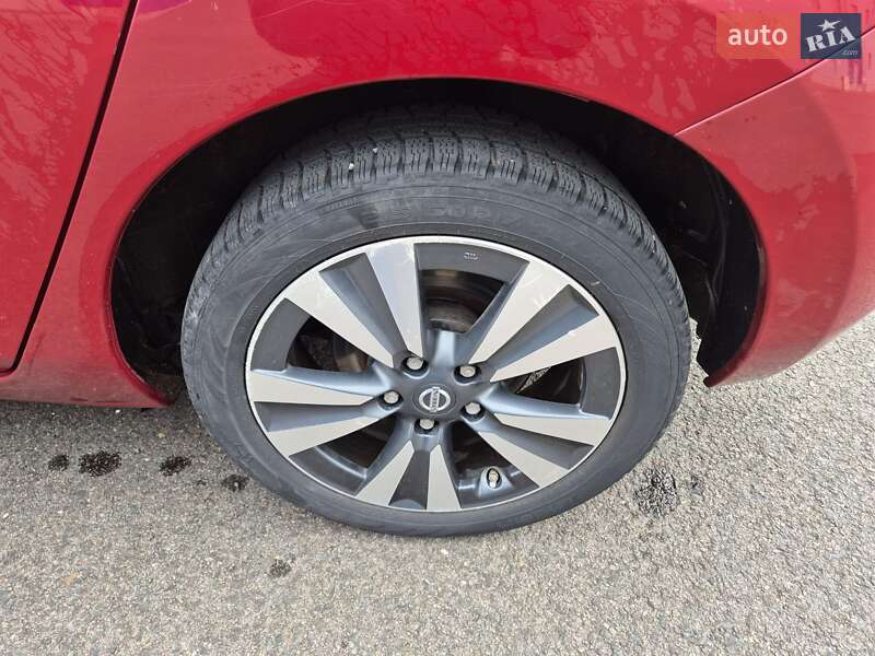 Хэтчбек Nissan Leaf 2014 в Ковеле