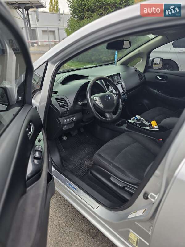 Хэтчбек Nissan Leaf 2015 в Одессе